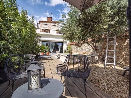 Albergo a Thuir, Pirenei Orientali