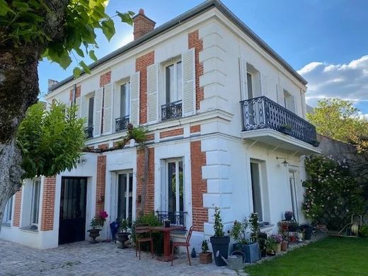 Luxury home in Melun, Seine-et-Marne