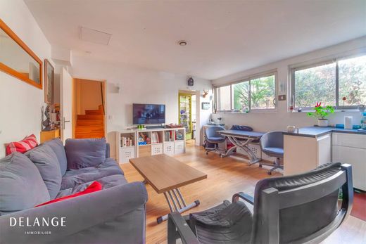 Apartment / Etagenwohnung in Montreuil-sous-Bois, Seine-Saint-Denis