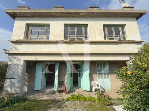 Villa in Golfe-Juan, Alpes-Maritimes