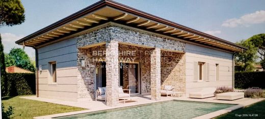 Villa à Pietrasanta, Lucques