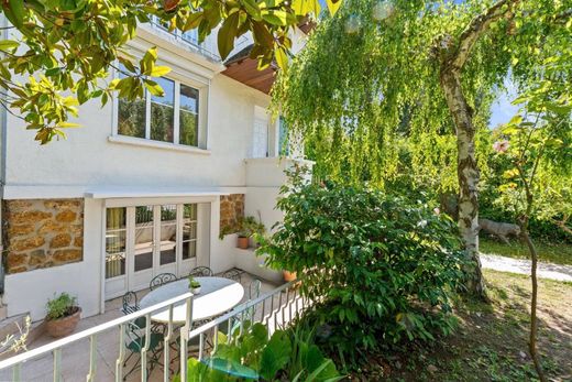 Luxury home in Vaucresson, Hauts-de-Seine