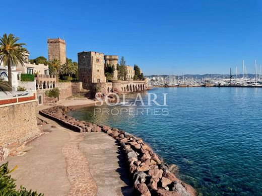 Villa in Mandelieu-la-Napoule, Alpes-Maritimes