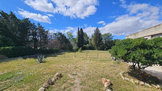 Casa de luxo - Névian, Aude