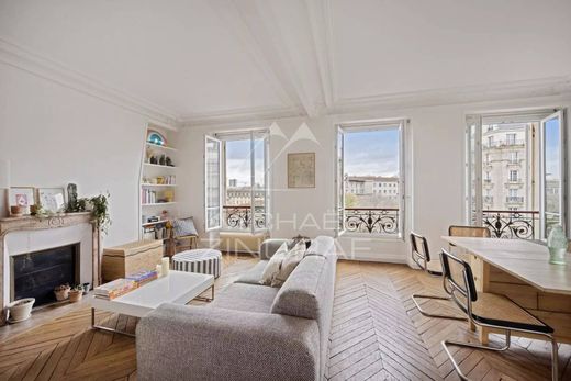 아파트 / Salpêtrière, Butte-aux-Cailles, Croulebarbe, Paris