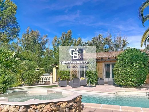 豪宅  Roquebrune-sur-Argens, Var