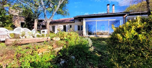 Luxe woning in Saint-Romain-la-Virvée, Gironde