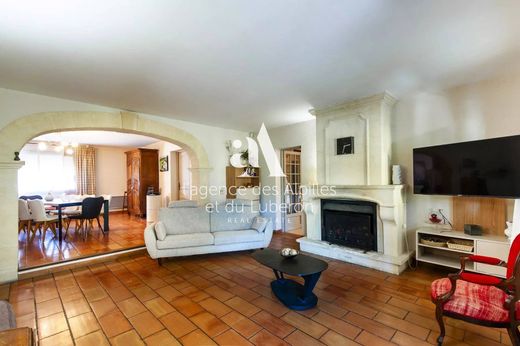 Luxury home in Aureille, Bouches-du-Rhône