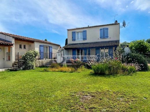 ‏וילה ב  Fontvieille, Bouches-du-Rhône