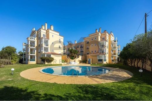 Apartment / Etagenwohnung in Cascais e Estoril, Cascais