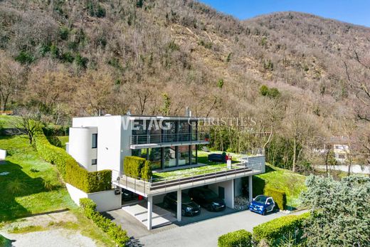 Villa in Riva San Vitale, Mendrisio District
