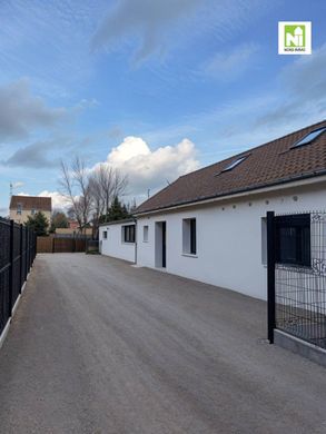 منزل ﻓﻲ Pont-à-Marcq, North