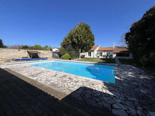 호화 저택 / Clavette, Charente-Maritime
