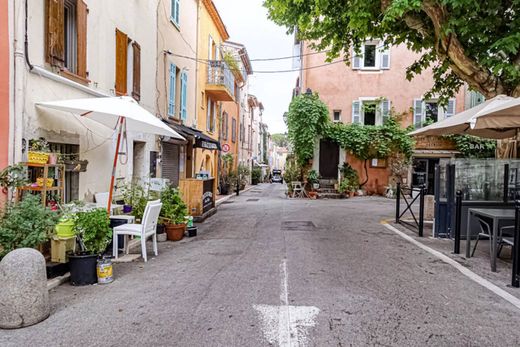 Apartment in Mouans-Sartoux, Alpes-Maritimes