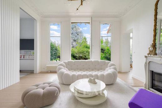 Apartment / Etagenwohnung in Meudon, Hauts-de-Seine