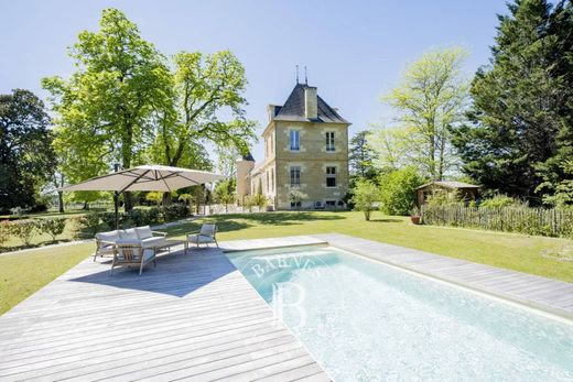 Zamek w Léognan, Gironde