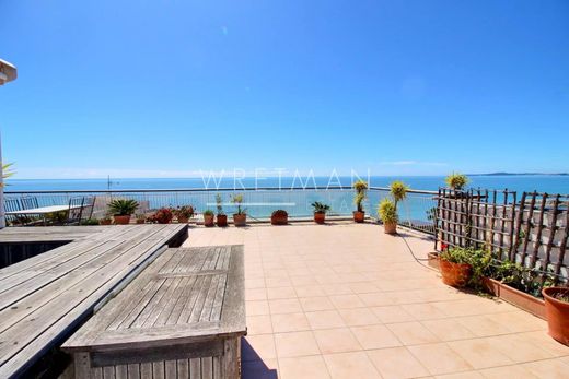 Apartment / Etagenwohnung in Cagnes-sur-Mer, Alpes-Maritimes