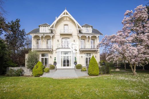 Villa in Croissy-sur-Seine, Yvelines