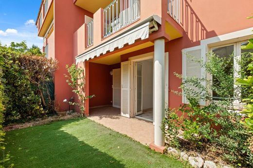 Saint-Jean-Cap-Ferrat, Alpes-Maritimesのアパートメント