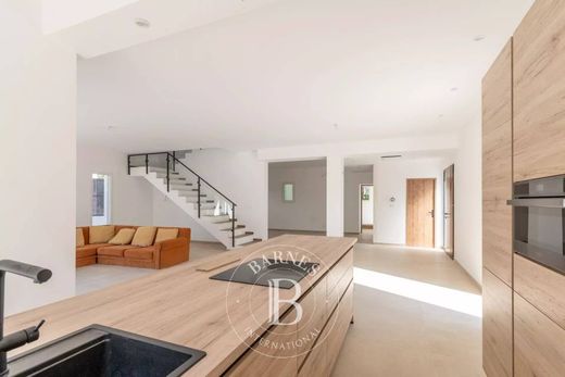 Cabriès, Bouches-du-Rhôneの高級住宅