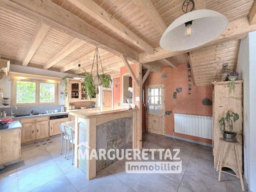 Maison de luxe à Saint-Jean-de-Tholome, Haute-Savoie