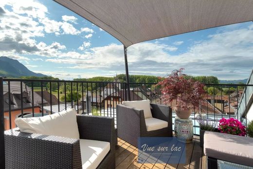 Luxury home in Villeneuve, Broye District