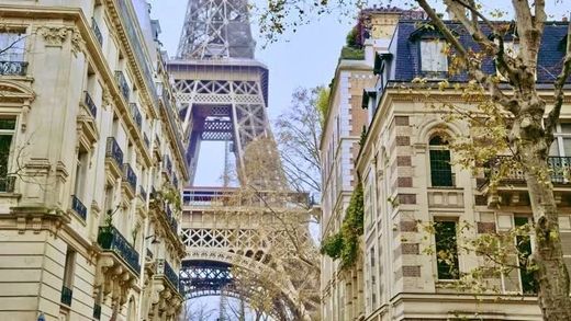 Apartment / Etagenwohnung in Tour Eiffel, Invalides – Ecole Militaire, Saint-Thomas d’Aquin, Paris