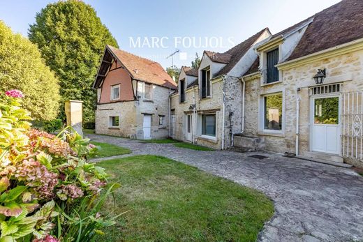 Luxe woning in Luzarches, Val d'Oise