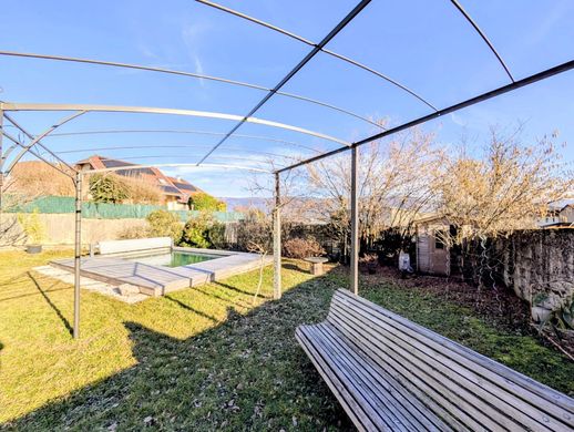 Luxury home in Culoz, Ain