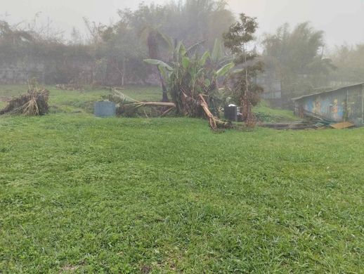 Land in Saint-Louis, Réunion