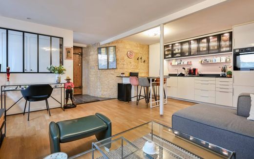 Apartment in Lyon, Rhône