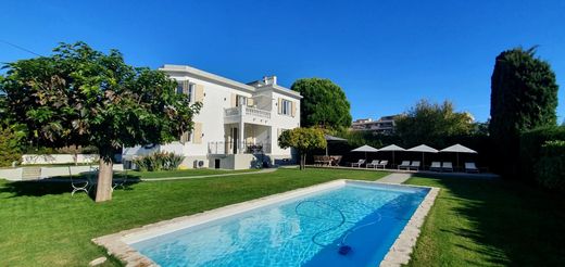 Villa in Saint-Laurent-du-Var, Alpes-Maritimes