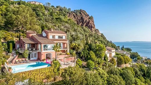 Вилла, Théoule-sur-Mer, Alpes-Maritimes