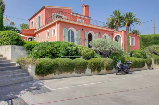 Apartment / Etagenwohnung in Cagnes-sur-Mer, Alpes-Maritimes