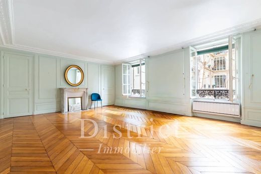 Apartment in Saint-Germain, Odéon, Monnaie, Paris
