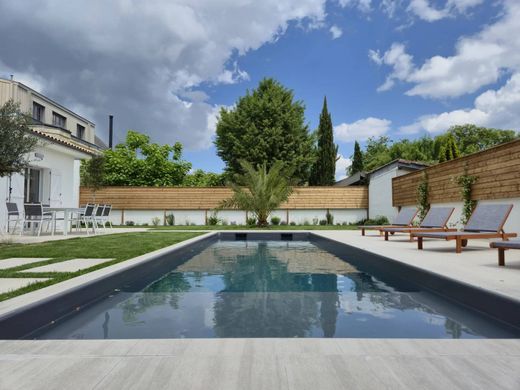Villa a Le Bouscat, Gironda