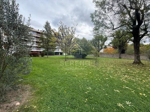 Bry-sur-Marne, Val-de-Marneのアパートメント