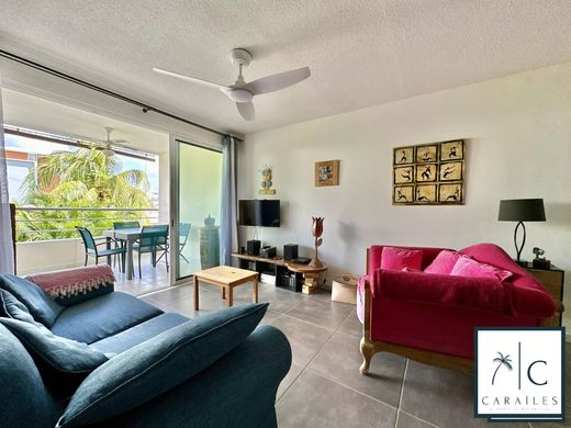Apartment / Etagenwohnung in Les Trois-Îlets, Martinique