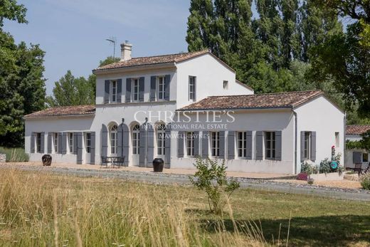 منزل ﻓﻲ Saint-Christoly-de-Blaye, Gironde