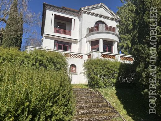 Luxury home in Saint-Aubin-sur-Yonne, Yonne