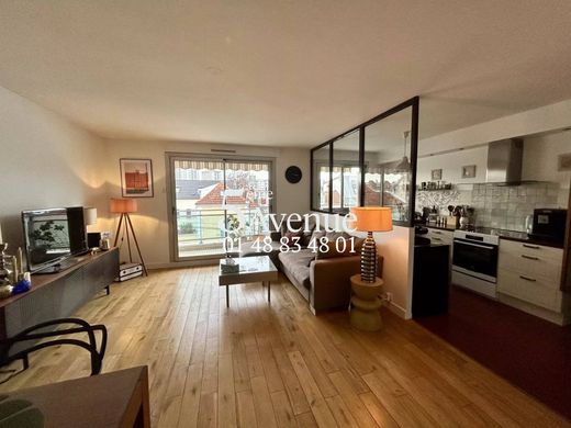 Apartment / Etagenwohnung in Saint-Maur-des-Fossés, Val-de-Marne