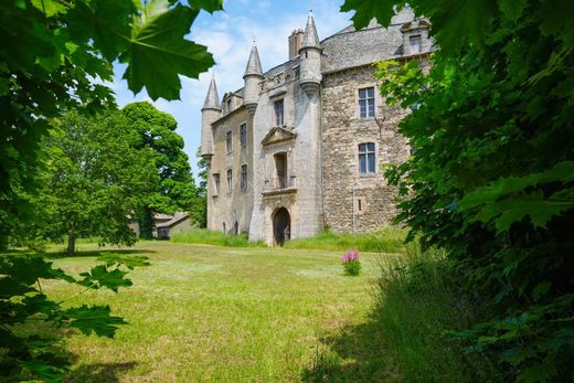 Castillo en Vézins-de-Lévézou, Aveyron