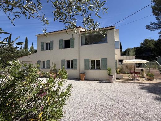 Luxury home in Cotignac, Var