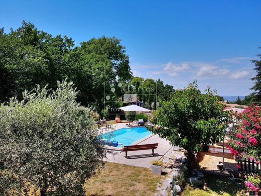 Luxury home in Montmeyan, Var