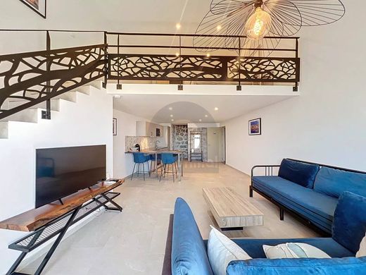 Apartment / Etagenwohnung in Menton, Alpes-Maritimes