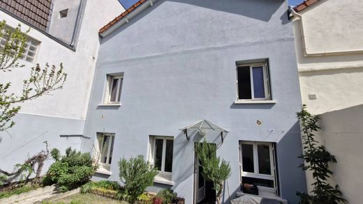 Luxury home in Colombes, Hauts-de-Seine