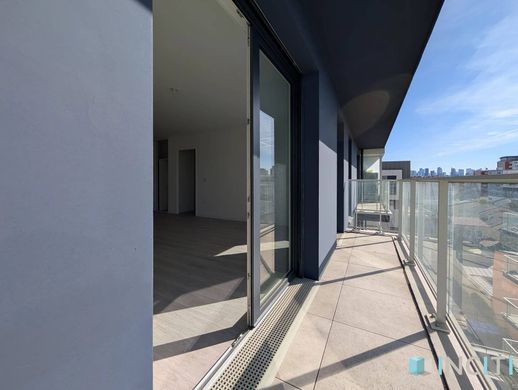 Apartment / Etagenwohnung in Bois-Colombes, Hauts-de-Seine
