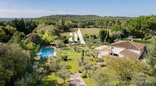 Rural or Farmhouse in Maussane-les-Alpilles, Bouches-du-Rhône