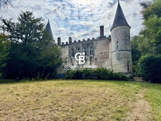 Castle in Saint-Loubès, Gironde