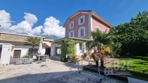 Casa di lusso a Villard-Bonnot, Isère